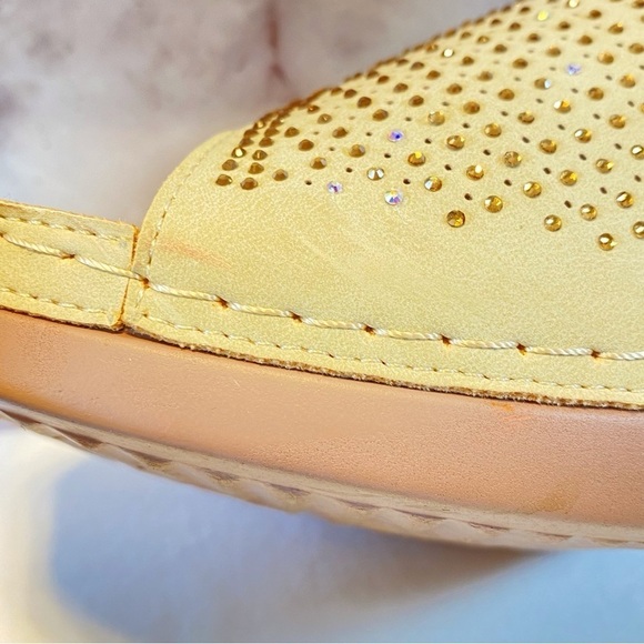 6 for$20♥️Siketu sz 40. Beautiful and in EUC. Arch support pads included - Picture 3 of 13